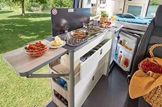 Amundsen 600D Kitchen and Fridge